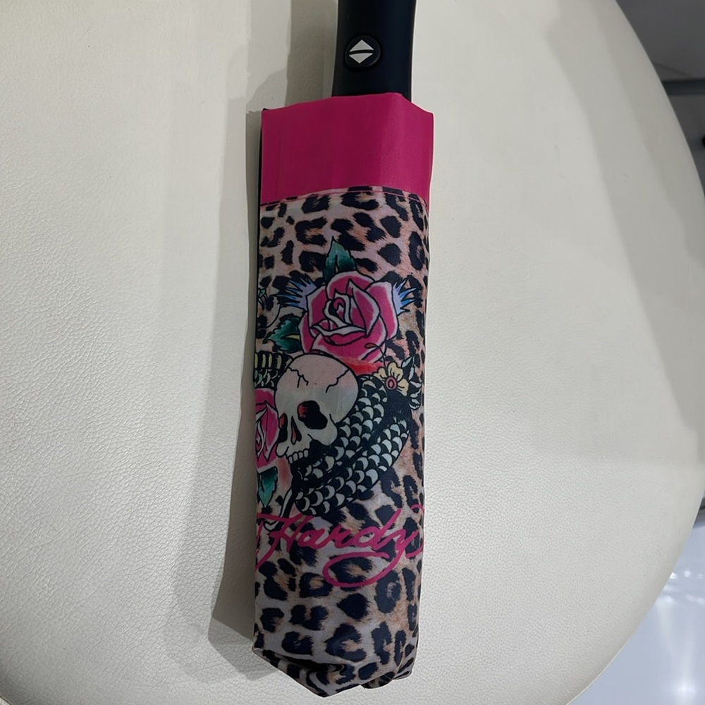 Ed Hardy Pink/Brown/Black Animal Print Skull & Roses Auto Open UMBRELLA